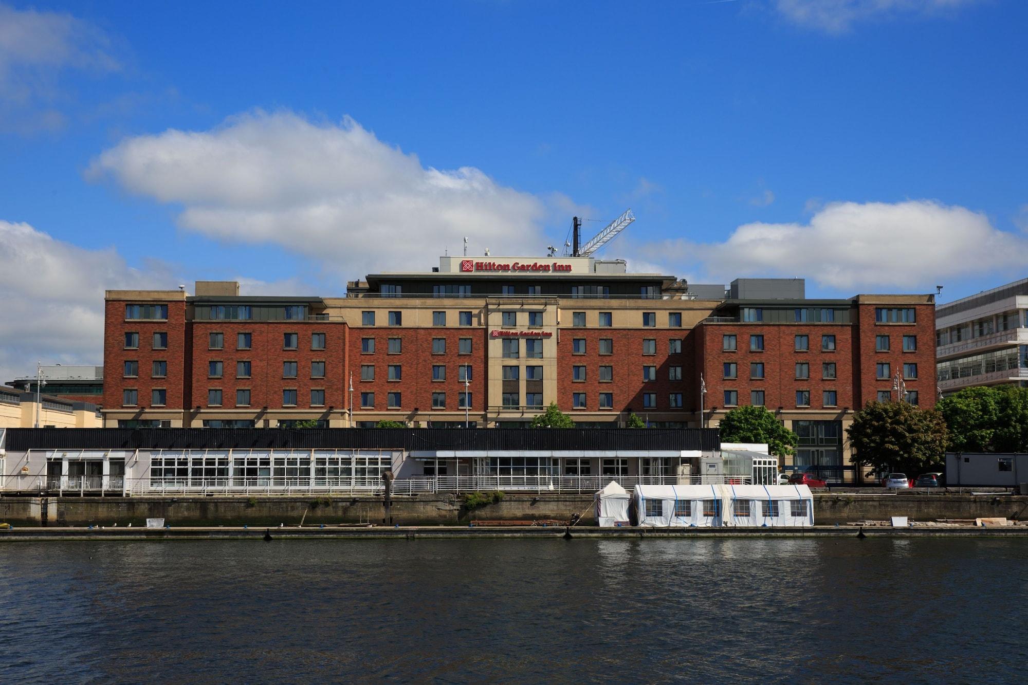 Hilton Garden Inn Dublin City Centre Exterior photo