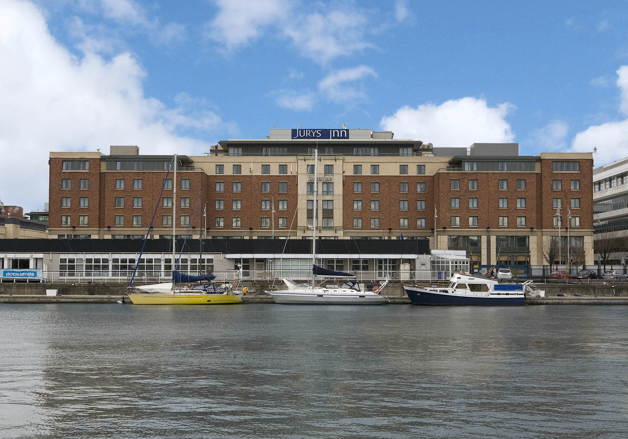 Hilton Garden Inn Dublin City Centre Exterior photo